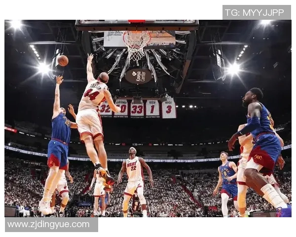 热火与掘金常规赛对决分析球队状态与战术博弈全解析